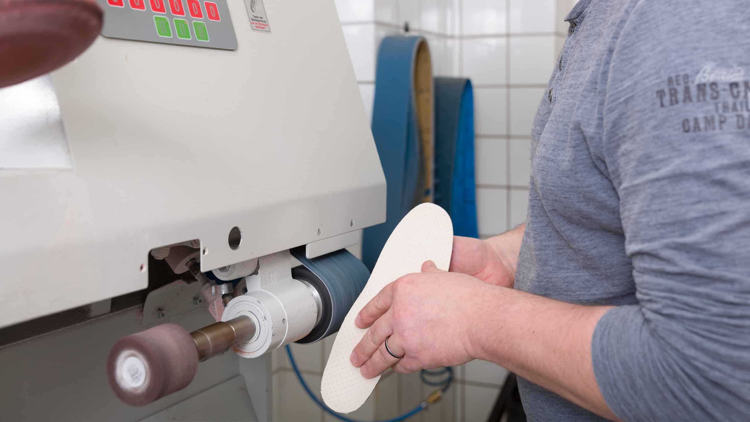 Beinlängendifferenz: Wann ein Ausgleich im Schuh sinnvoll ist